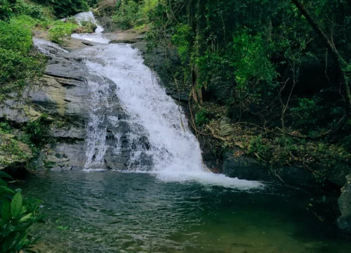 Amarad Waterfall 28km, 40 min
